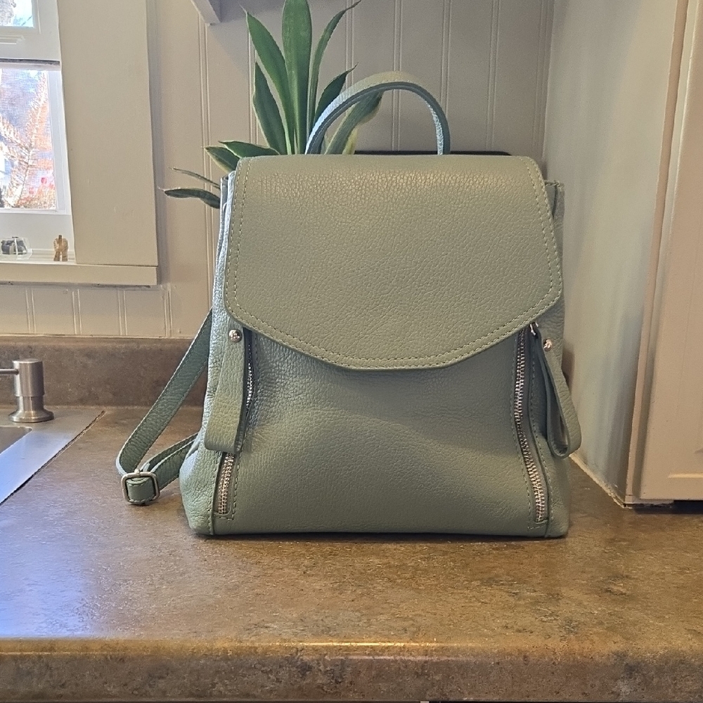 NWOT Vera Pelle Leather Backpack - Picture 1 of 8